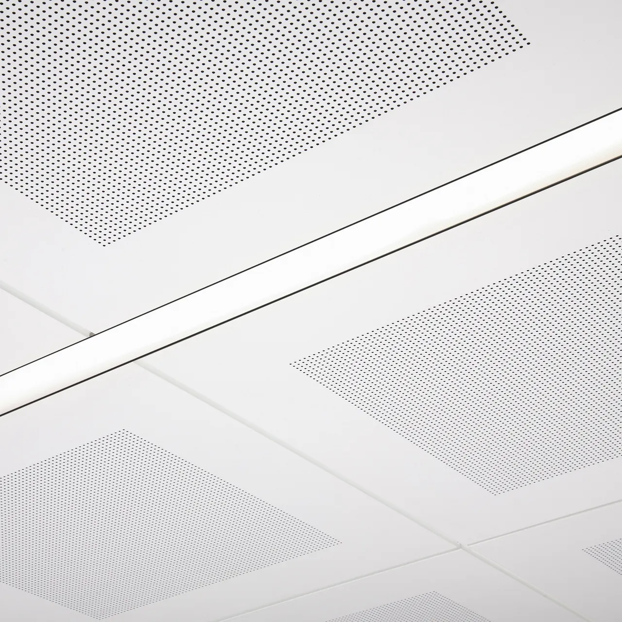 Linie continuă de lumină integrată într-o casetă vektron
